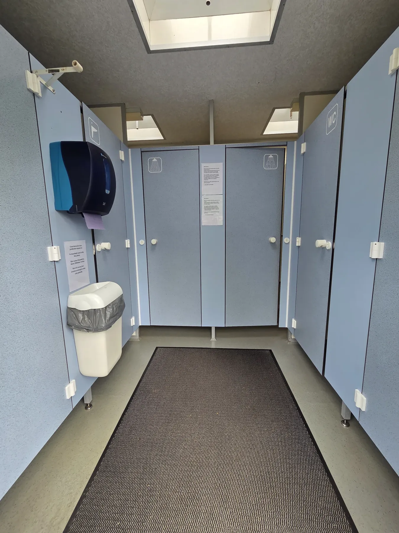 Well-maintained washrooms at the campsite